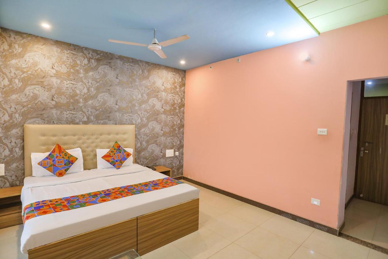 Fabhotel Kriti Green พาราณสี ภายนอก รูปภาพ
