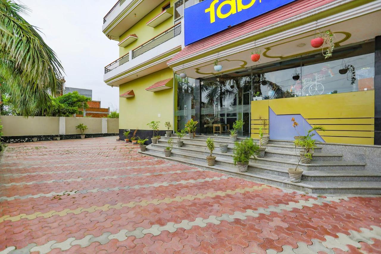 Fabhotel Kriti Green พาราณสี ภายนอก รูปภาพ