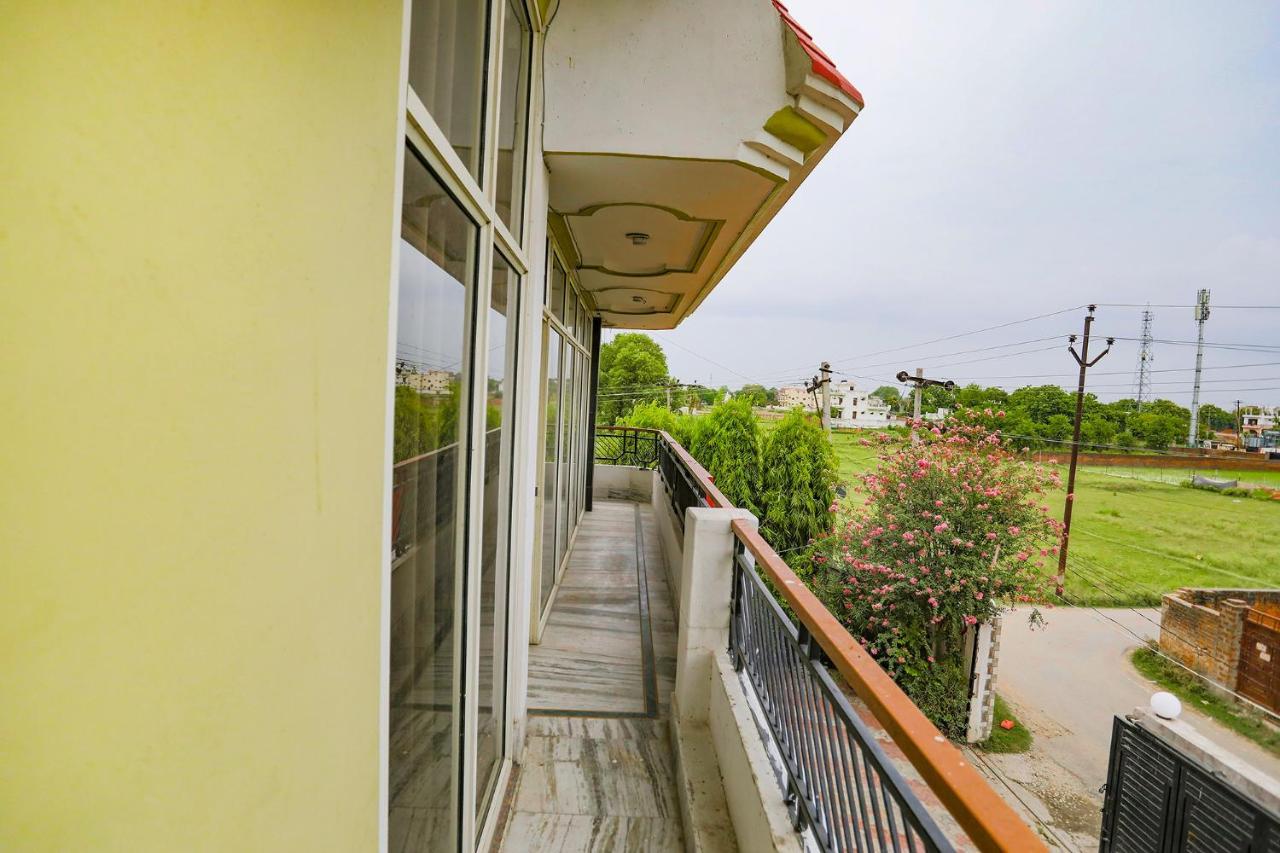 Fabhotel Kriti Green พาราณสี ภายนอก รูปภาพ
